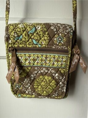 NWOT Vera Bradley Brown and Green Quilted Floral Crossbody Bag Built In Wallet